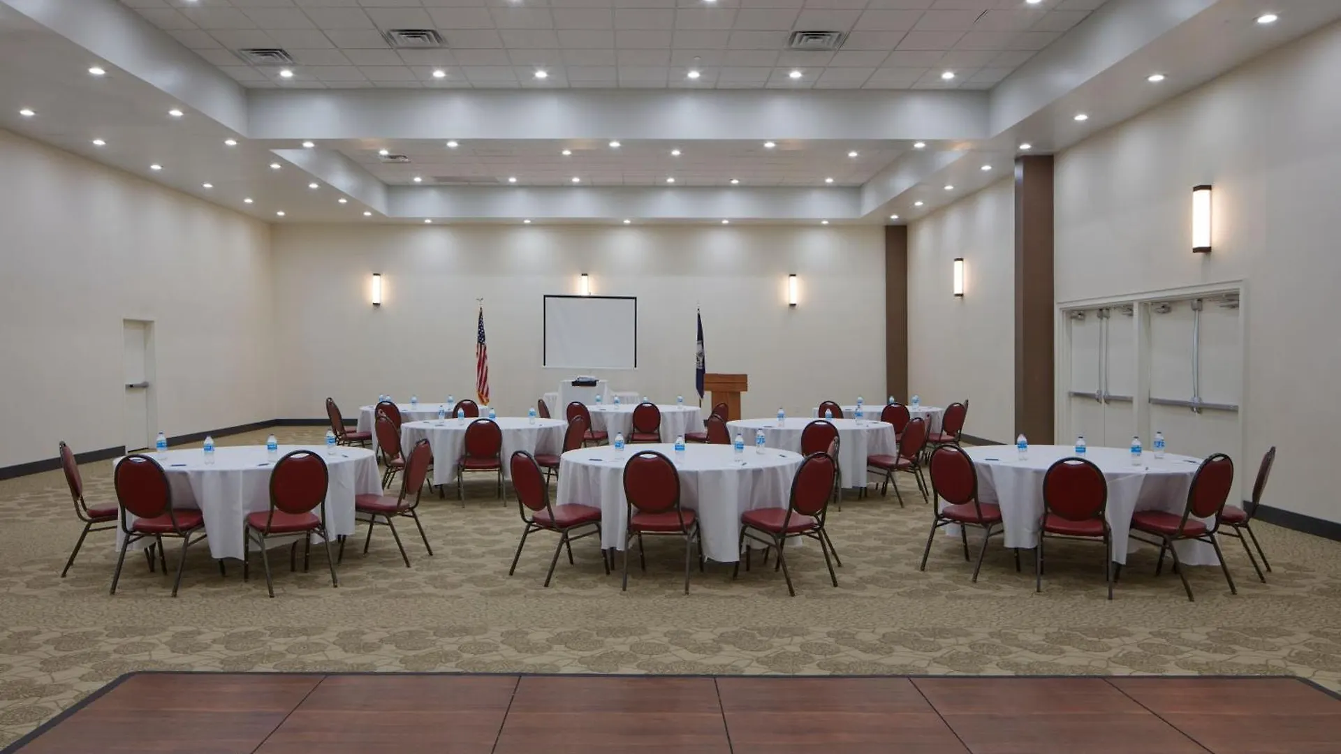 Four Points By Sheraton Virginia Beach Oceanfront 3*,  USA