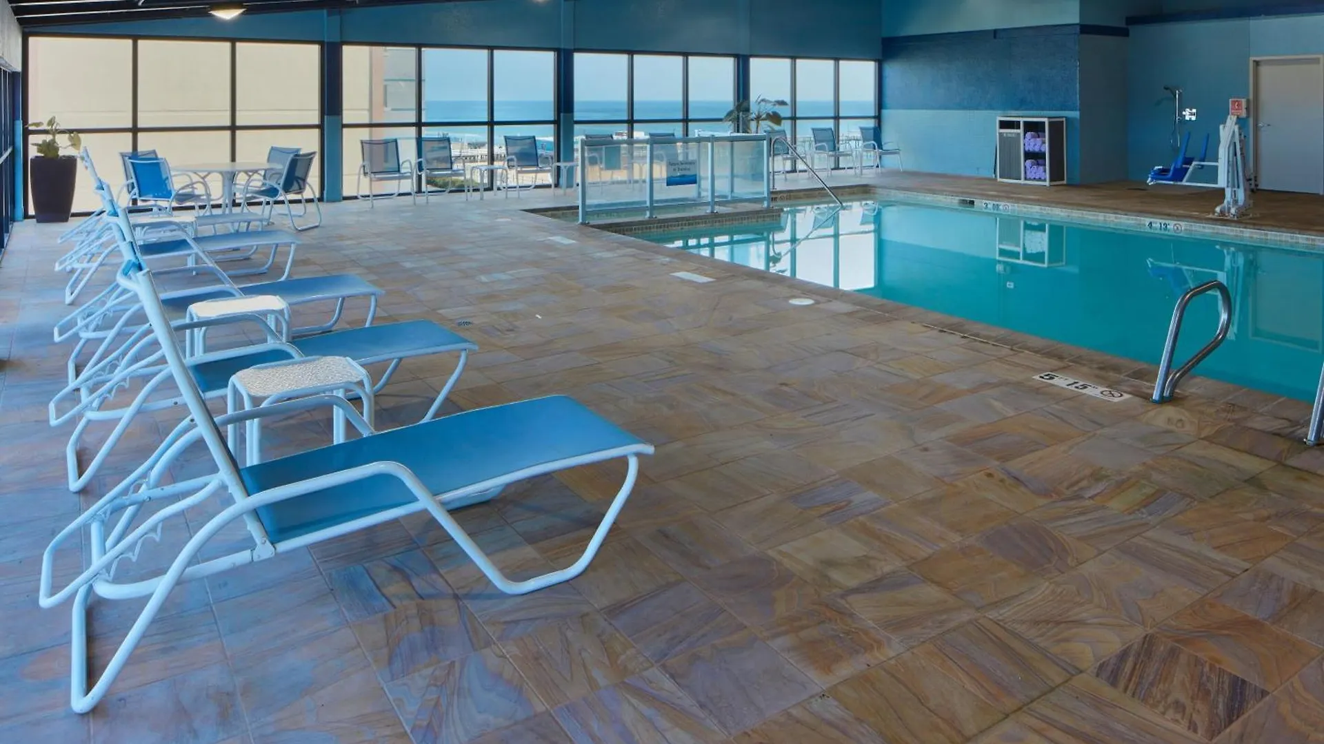 Four Points By Sheraton Virginia Beach Oceanfront 3*,