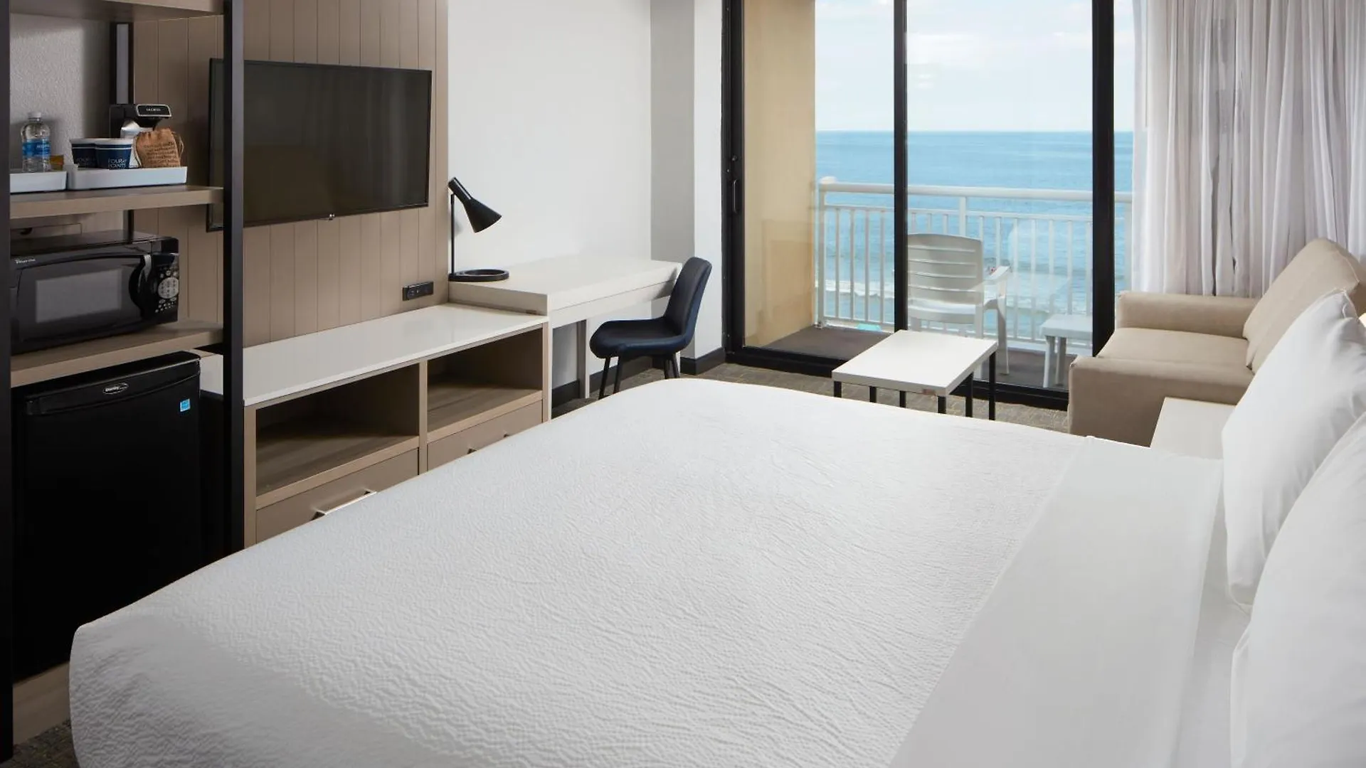 Four Points By Sheraton Virginia Beach Oceanfront 3*,