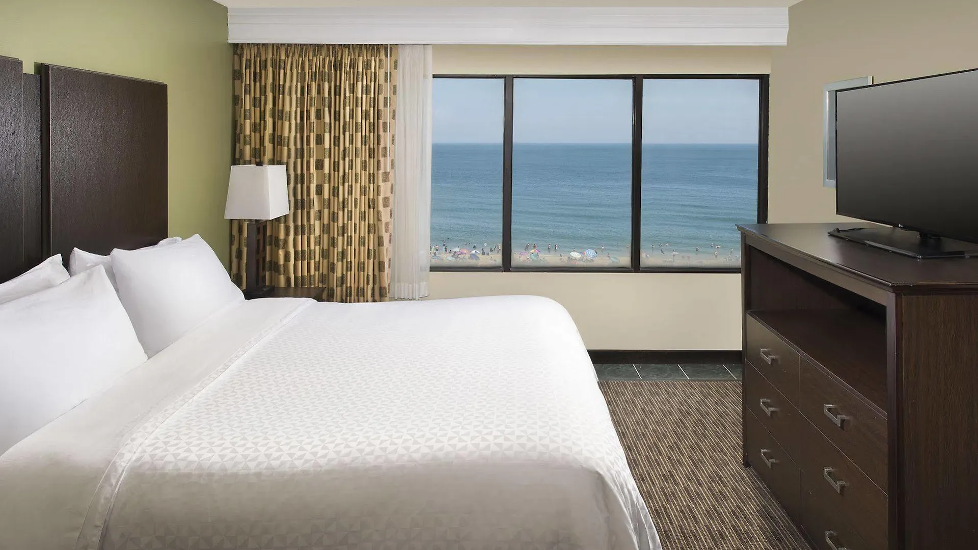 Four Points By Sheraton Virginia Beach Oceanfront Hotel